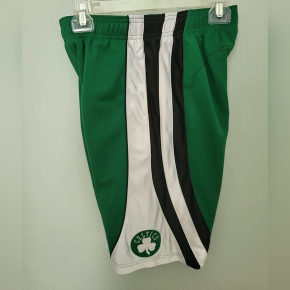 NBA Boston Celtics Basketball Boy's Youth Shorts XL 14 - 16 Patch - Picture 6 of 7